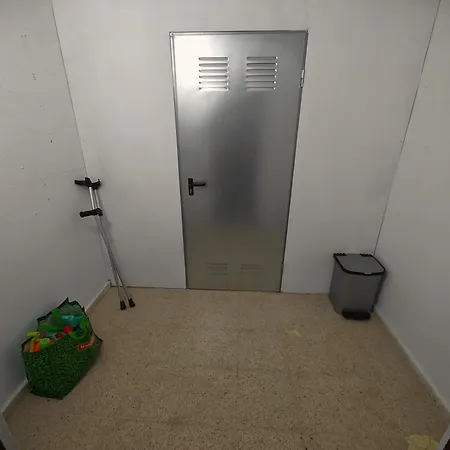 Sun - 3 Bedrooms, Priv Parking, Pool, Ac, Tv Channels, Fibre Net Апартаменты *