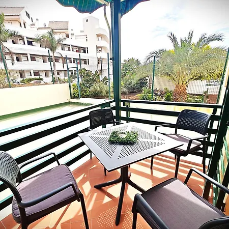 Sun - 3 Bedrooms, Priv Parking, Pool, Ac, Tv Channels, Fibre Net Apartment *
