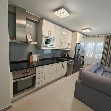 Sun - 3 Bedrooms, Priv Parking, Pool, Ac, Tv Channels, Fibre Net Los Cristianos (Tenerife)