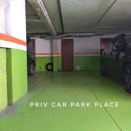 Апартаменты Sun - 3 Bedrooms, Priv Parking, Pool, Ac, Tv Channels, Fibre Net *