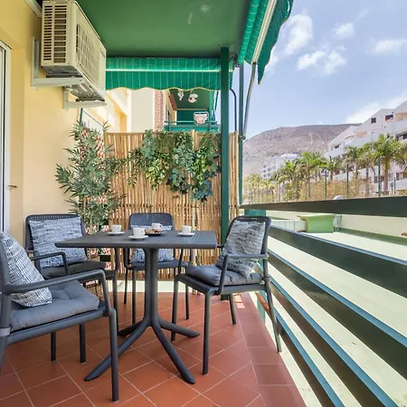 Sun - 3 Bedrooms, Priv Parking, Pool, Ac, Tv Channels, Fibre Net Апартаменты