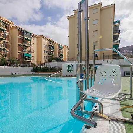 Sun - 3 Bedrooms, Priv Parking, Pool, Ac, Tv Channels, Fibre Net *